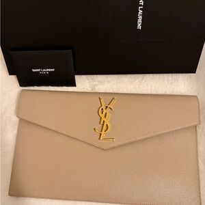 Authentic YSL uptown medium pouch in grain de pounder leather